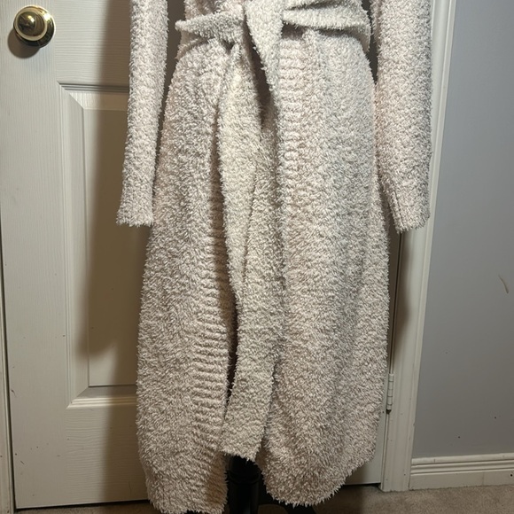 H&M white fluffy Bathrobe - Picture 5 of 7
